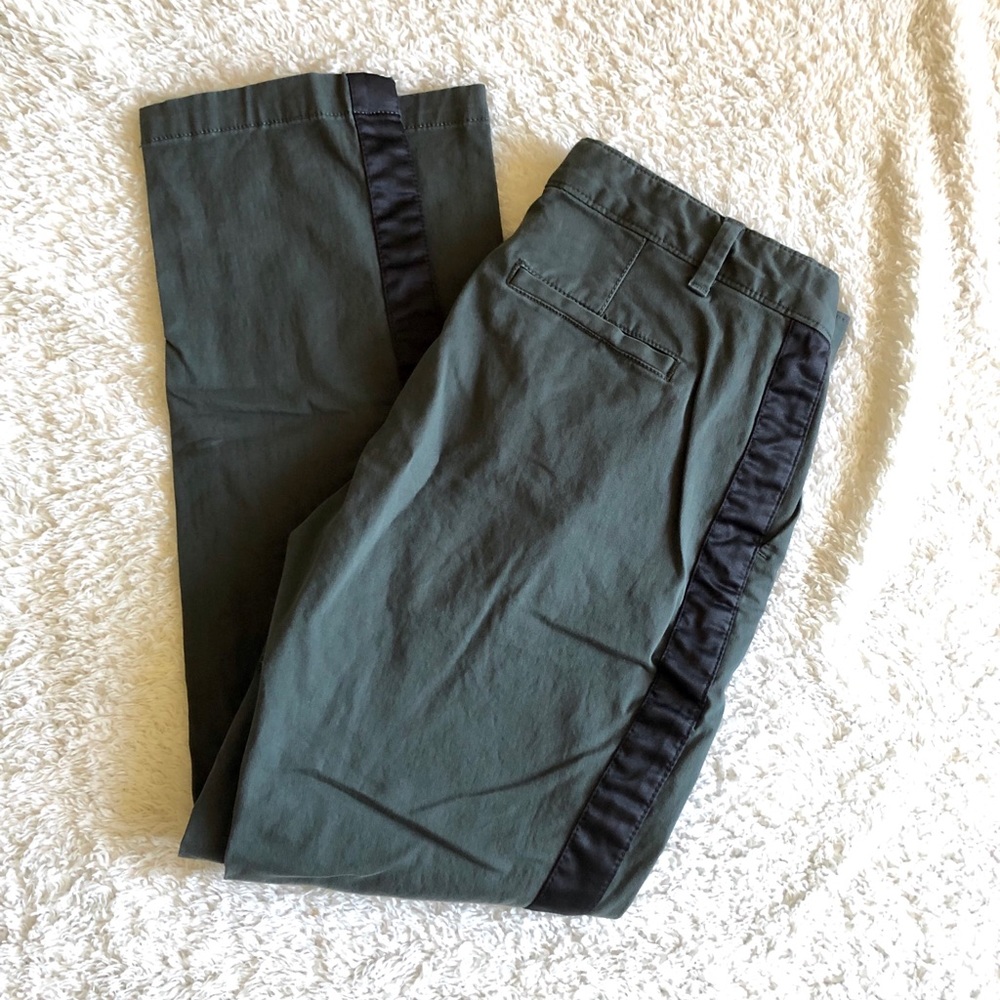 GAP Girlfriend Chino